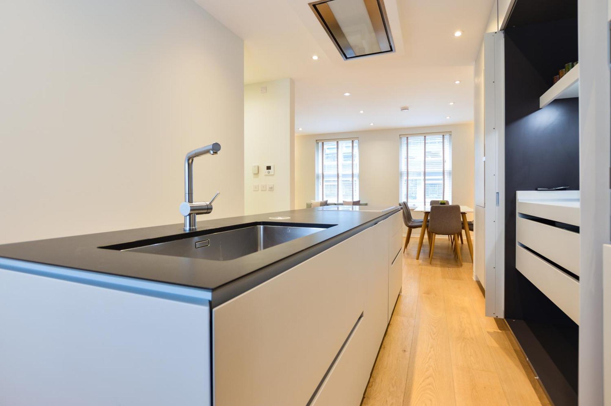 Noho 132 Serviced Apartments By Concept Apartments 런던 외부 사진